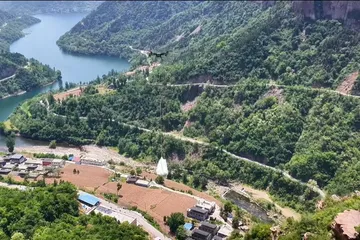 南太行野线治理垃圾吊运